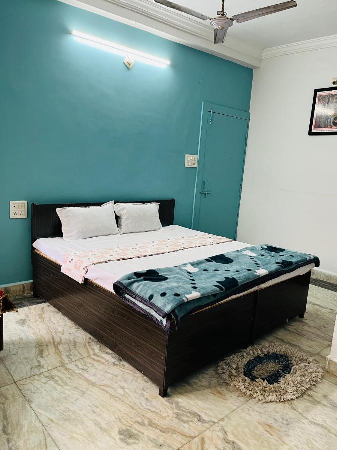 Tiwari G Home Stay Ujjain Luaran gambar