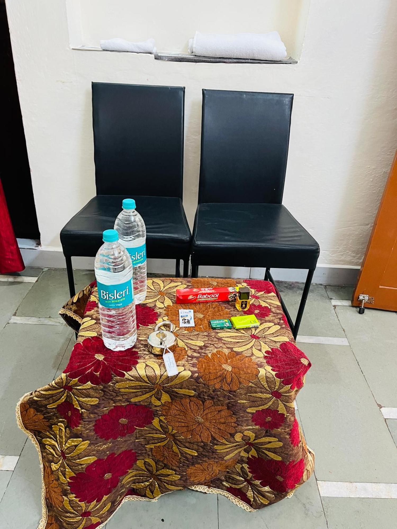 Tiwari G Home Stay Ujjain Luaran gambar