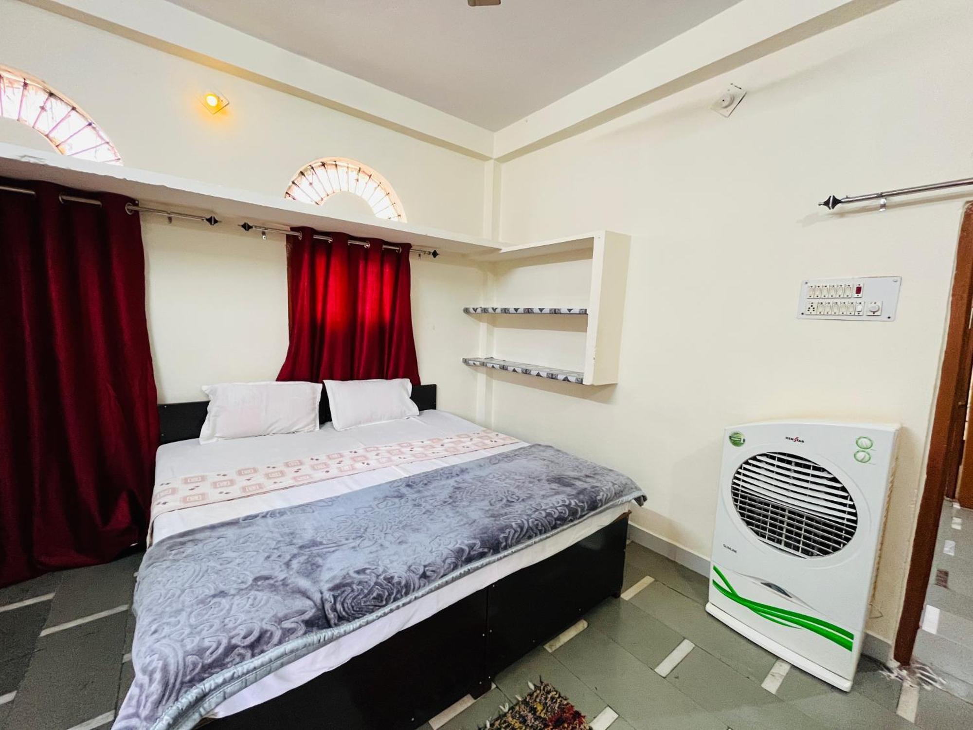 Tiwari G Home Stay Ujjain Luaran gambar